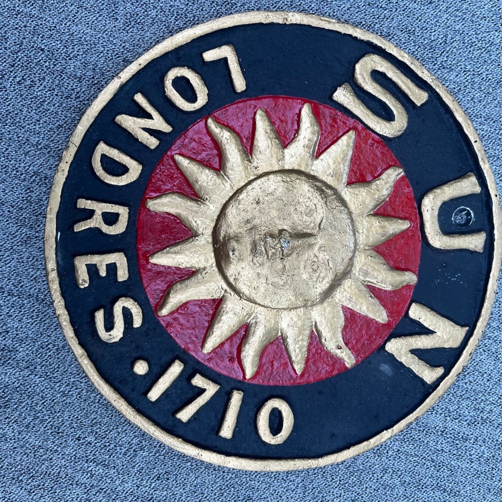 Vintage Sun Londres 1710 Aluminum Fire Mark Wall Plaque Gold Red Black 7.5"